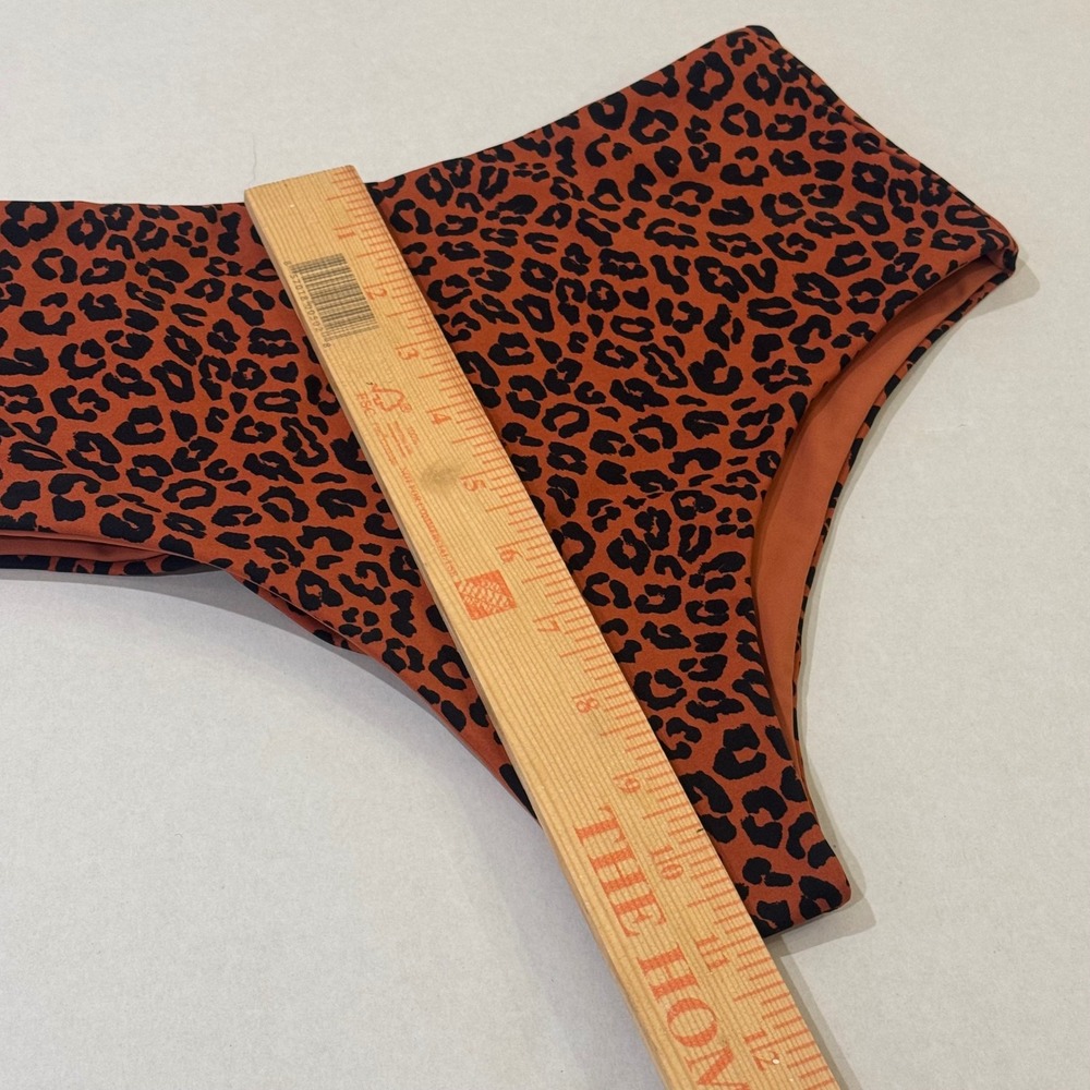 Buffbunny Bikini Bottoms Womens Small Brown Leopard High Waist NEW Crossover V - Picture 8 of 8